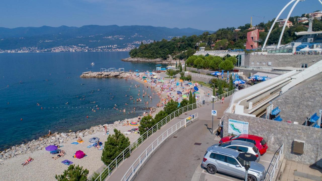 Apartments Skoljka Рийека Екстериор снимка